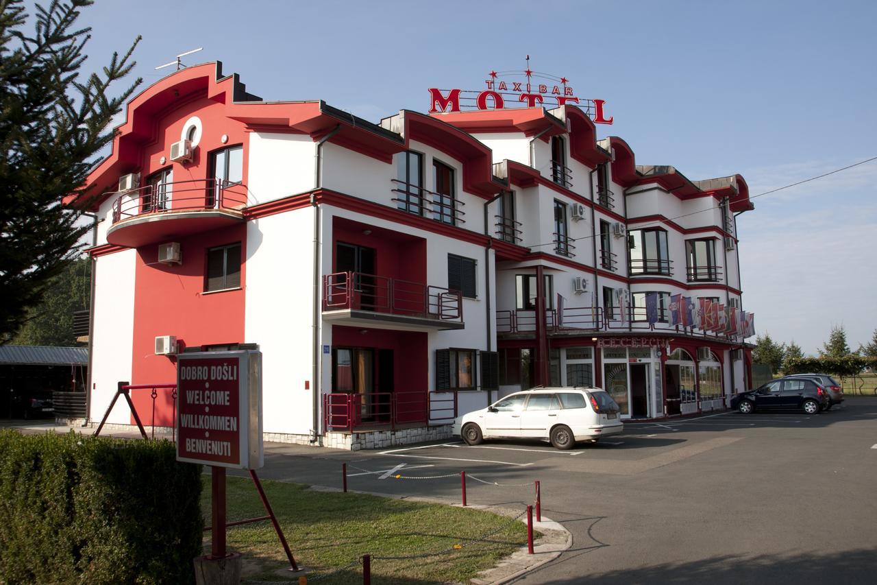 Taxi Bar Motel Bosanska Gradiska Kültér fotó