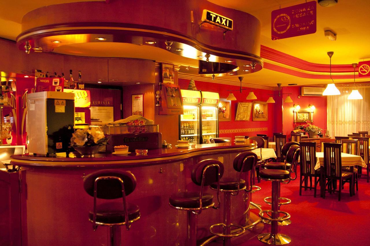Taxi Bar Motel Bosanska Gradiska Kültér fotó