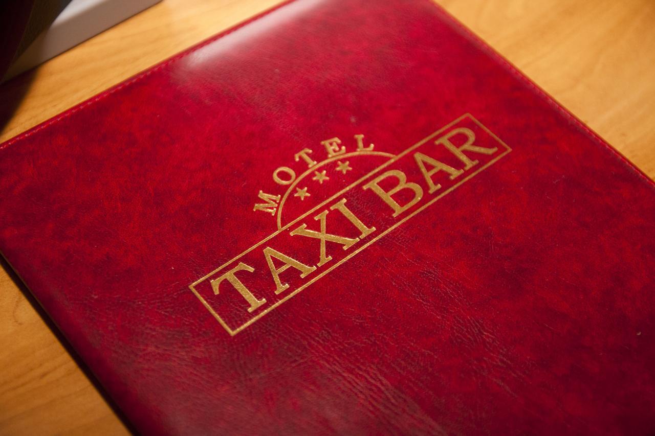 Taxi Bar Motel Bosanska Gradiska Kültér fotó