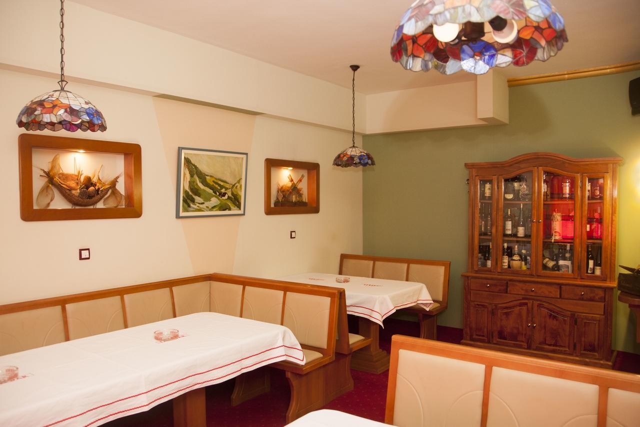 Taxi Bar Motel Bosanska Gradiska Kültér fotó